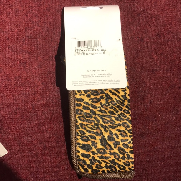 NWT Eyesential by F. Grant reading glasses & case - Picture 4 of 5